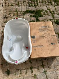 Cavaletto e piano di cambio più vaschetta bagnetto