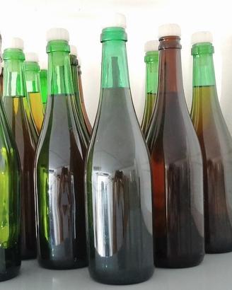 Travasatore vino+16 bottiglie aceto di vino rosso