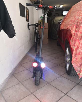 Monopattino elettrico off rood Ruote 10.