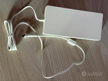 Alimentare Monitor LG 4K Originale bianco