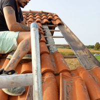 Muratore/Operatore macchina movimento terra