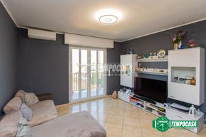 TRE LOCALI RISTRUTTURATO CON VISTA PANORAMICA A BU