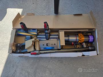 Dyson v15