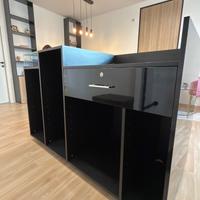 BANCO CASSA CON VETRINA ESPOSITIVA