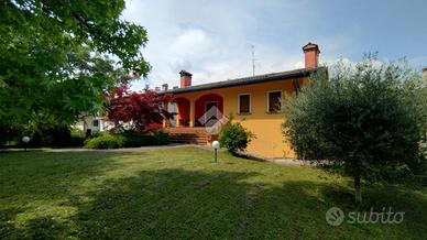 VILLA SINGOLA A CASALE SUL SILE