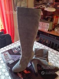 Stivali grigi n.37