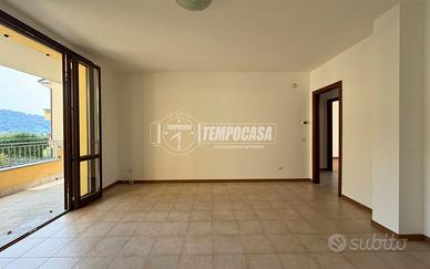 TRILOCALE CON DUE TERRAZZI,DOPPI SERVIZI, BOX DOP