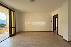 TRILOCALE CON DUE TERRAZZI,DOPPI SERVIZI, BOX DOP