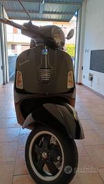 Vespa Piaggio GTS 300