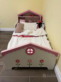 Lettino in legno montessoriano KidKraft