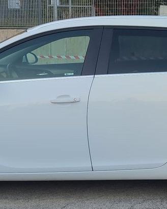 Opel Insigna 2000 sports tourer