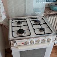Cucina Tecnogas 4 Fuochi + Forno a Gas