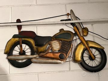 Moto custom da parete