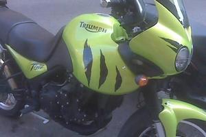 Triumph tiger 955i x ricambi