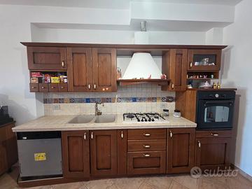 Cucina il legno usata in buonissime condizioni 