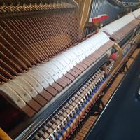 pianoforte Stenway & Sons verticale serie k 