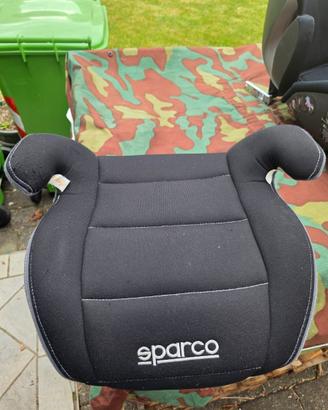 Rialzo per seggiolino auto