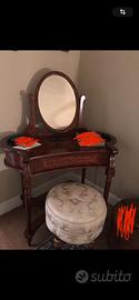 Toletta in legno con sgabello