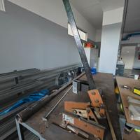 Banco da lavoro in acciaio 200x70 con troncatrice