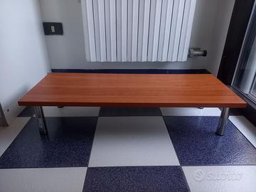 Alzatina per TV in legno con zampe metallo