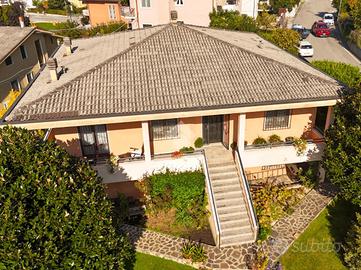 VILLA SINGOLA A COLOGNOLA AI COLLI