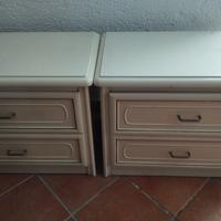 coppia di comodini laccati