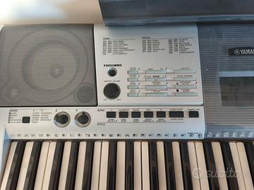 Tastiera YAMAHA e403