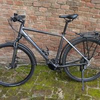 Bici ibrida trekking Cube Nature 