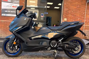 Yamaha T Max 560 - 2025