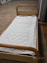 Letto singolo con rete a doghe 