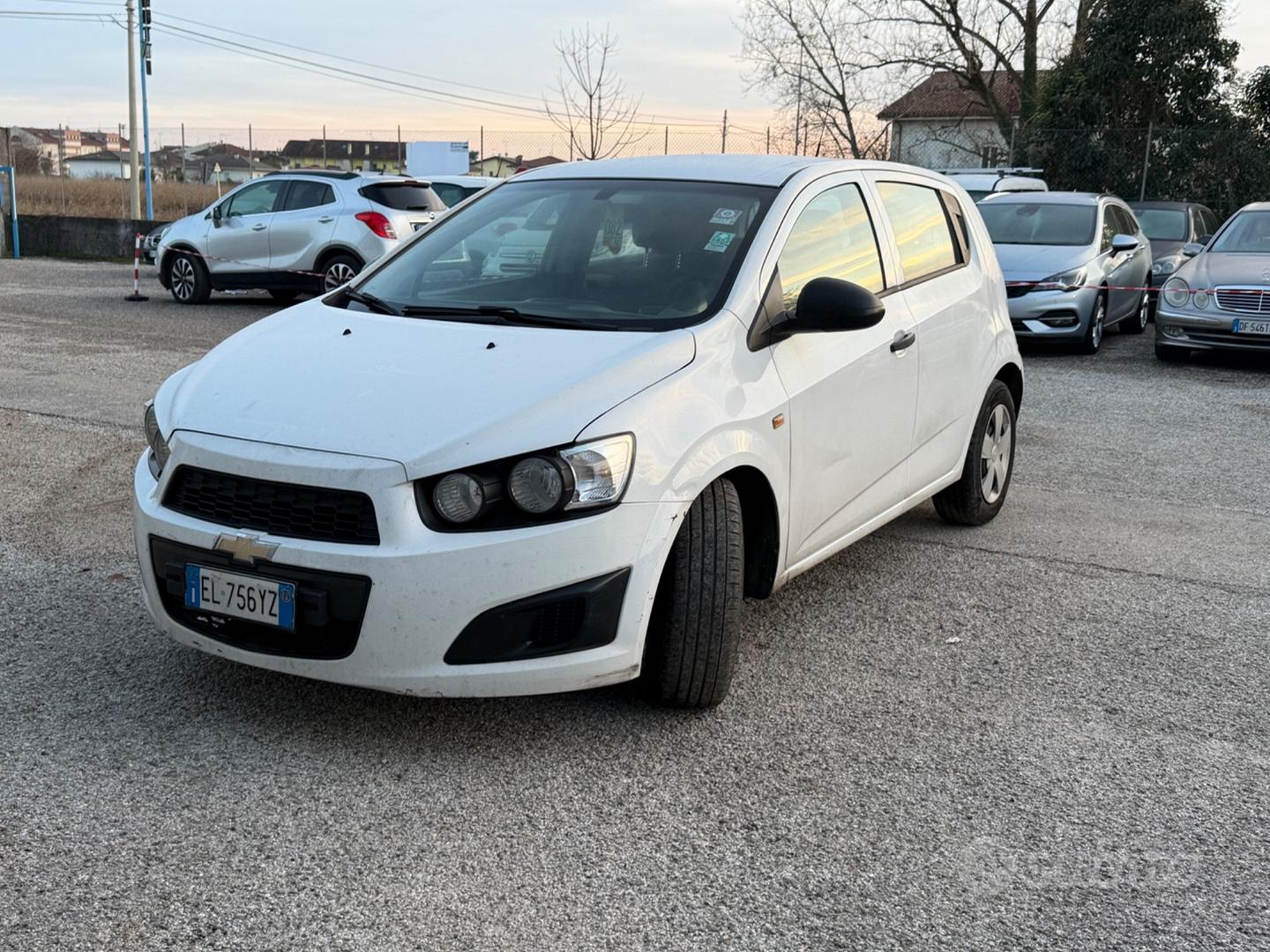 Chevrolet Aveo 2012 photo 4