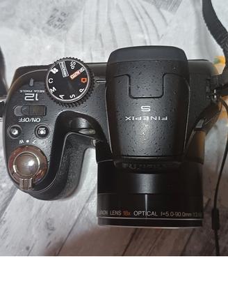 Fujifilm s2500