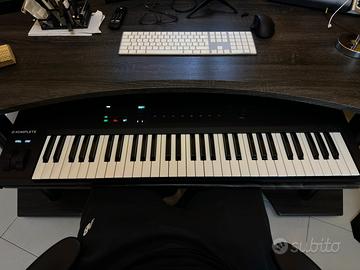 NATIVE INSTRUMENTS Komplete Kontrol A61
