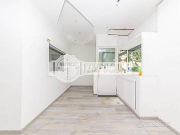 Via Attilio Hortis, Quartiere Villa Gordiani