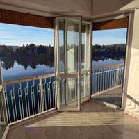 Fronte fiume , splendida vista, appartamento