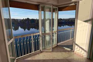 Fronte fiume , splendida vista, appartamento