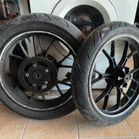 Cerchi + Pneumatici per Derbi GPR 125 2T