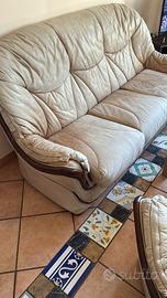 Set divani 2 poltrone e 1 divano da tre posti