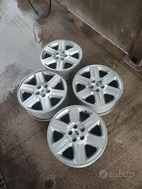 Cerchi in lega diametro 17 Land rover