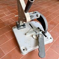 SUPPORTO SMERIGLIATRICE