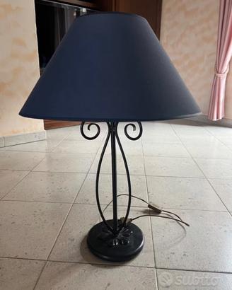 Lampada da tavolo