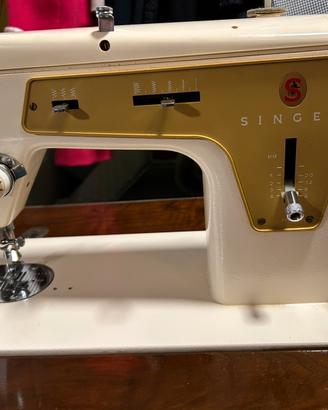 Macchina da cucire Singer 237