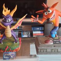 Spyro + Crash Bandicoot F4F statue