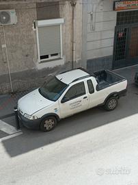 fiat strada anno 2004 