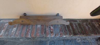 Appendi abiti in legno