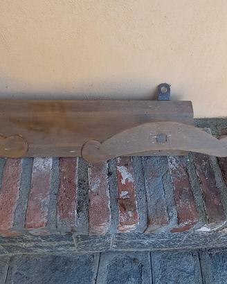 Appendi abiti in legno