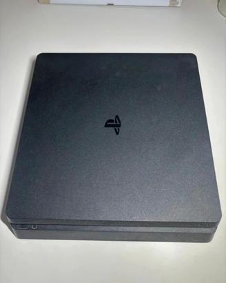 PlayStation 4 Slim + Controller + Cavi + 3 Giochi