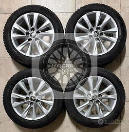 Cerchi 16 e pneumatici invernali Toyota Corolla