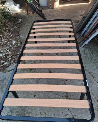 rete singola con doghe 