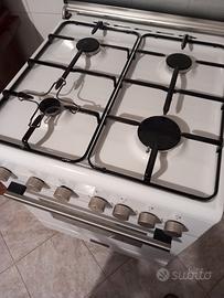 cucina a gas 4 fornelli